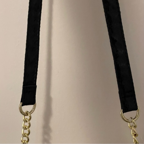 Steve Madden Black Faux Leather Shoulder Bag with Gold Accents - Picture 8 of 11